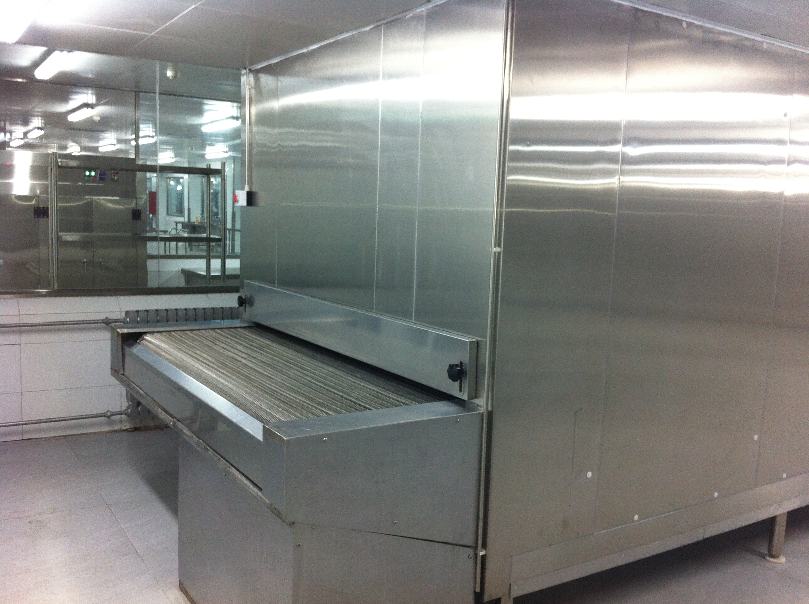 China High Quality FSW1500 Tunnel Freezer for IQF Shrimp Processing