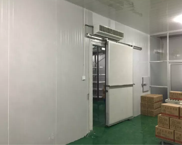 Cold room for food storage